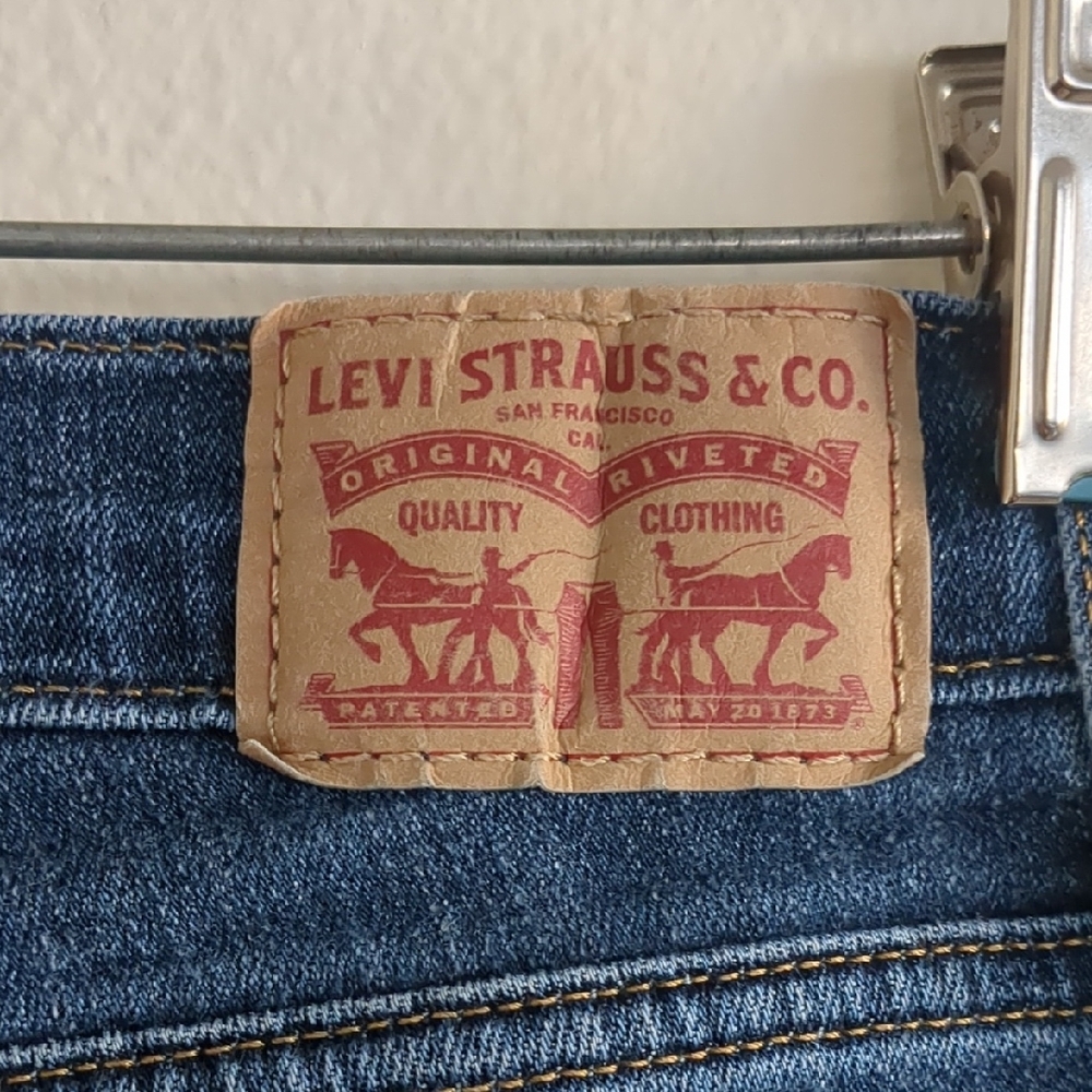 Levis High Rise Straigh Jeans - Picture 2 of 7
